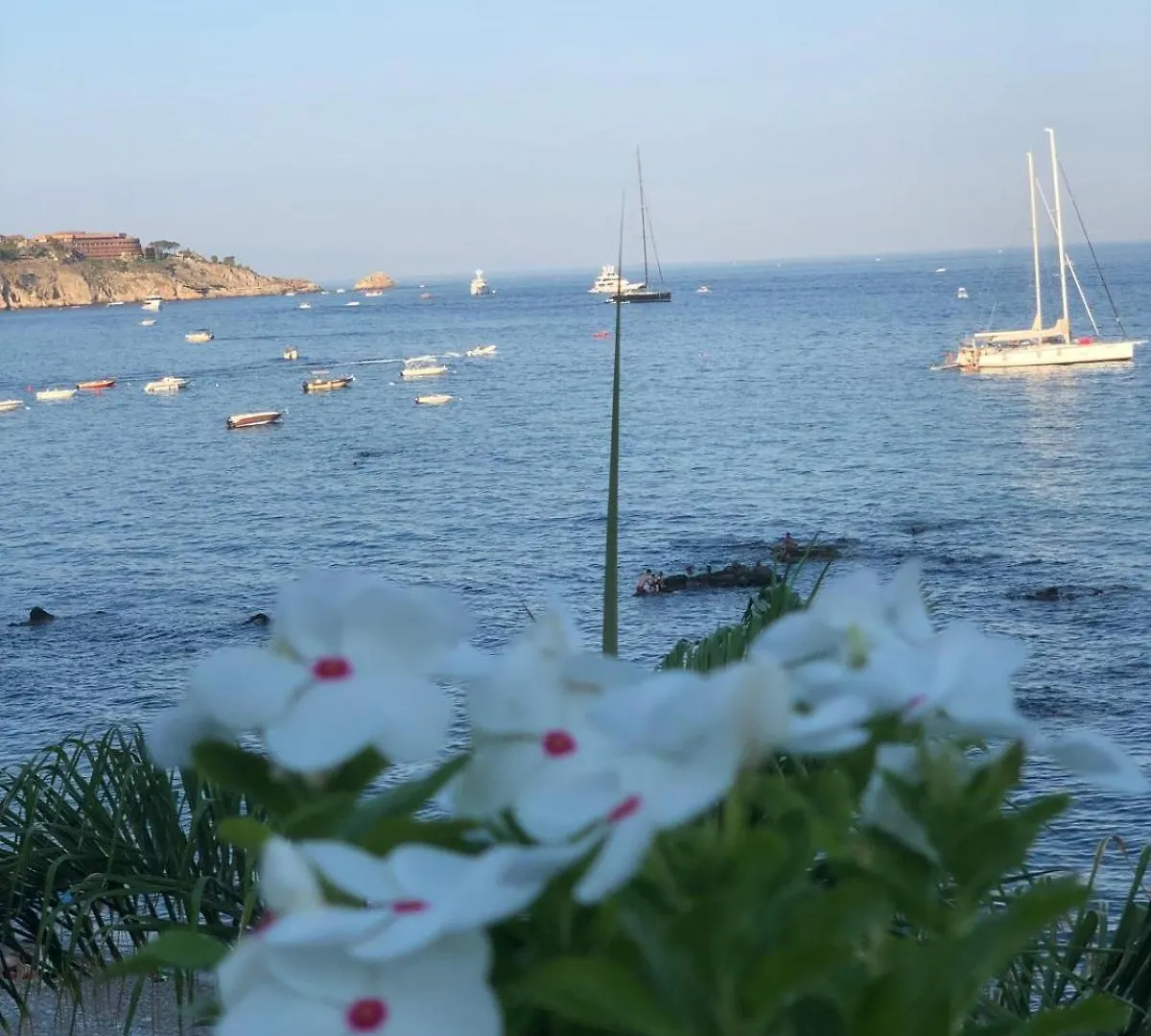 Home & Sea Giardini Naxos Nyaraló